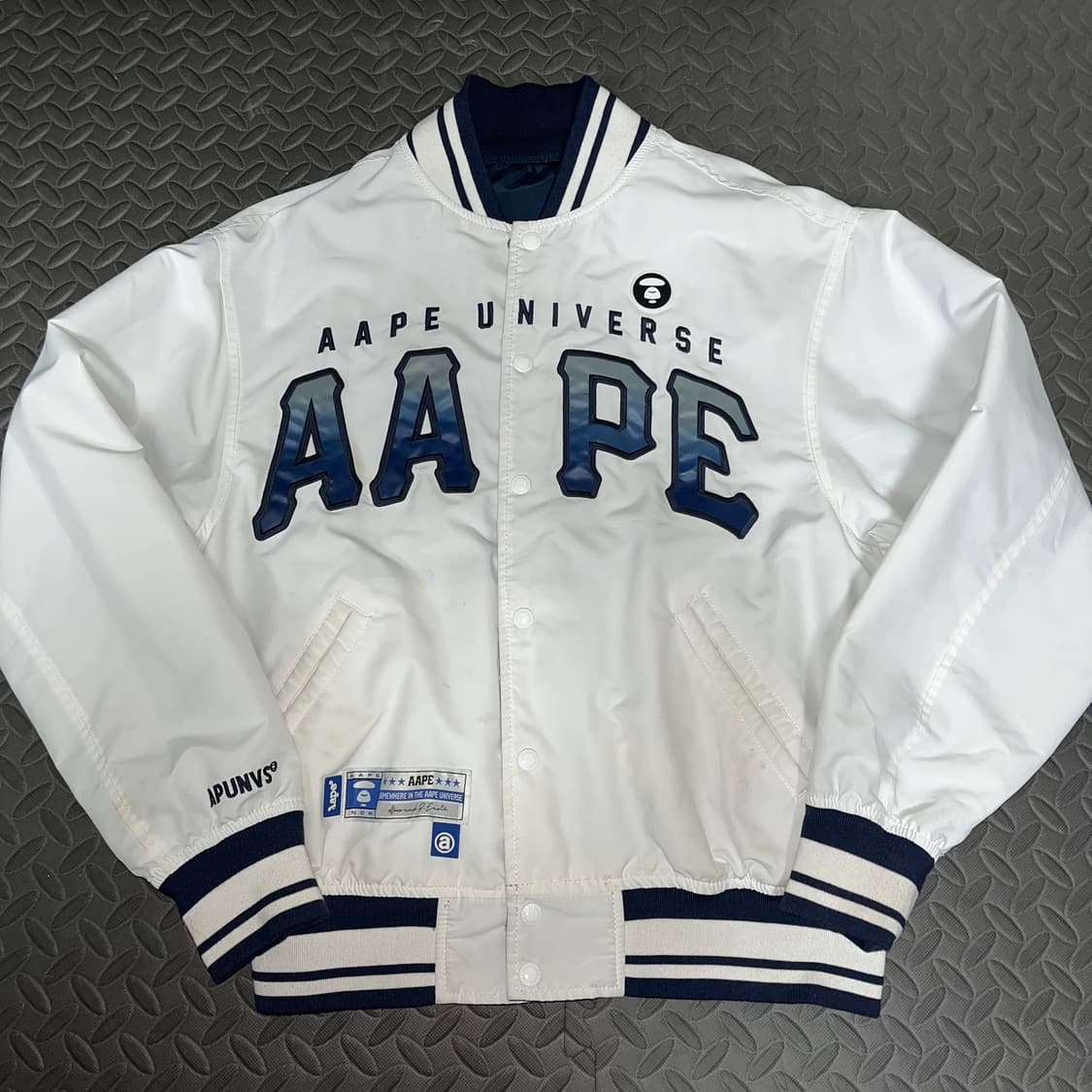 상태완전좋음) AAPE 에이프 리버시블 양면 봄버 자켓 상품이미지2