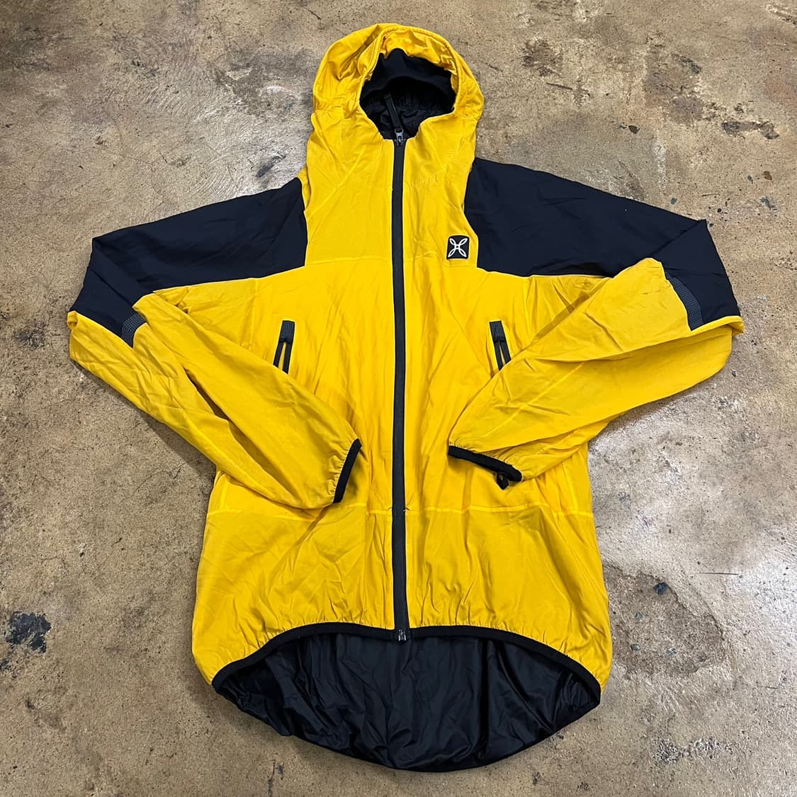 [정품/L] 몬츄라 바람막이 자켓 엘로우 b19 상품이미지2