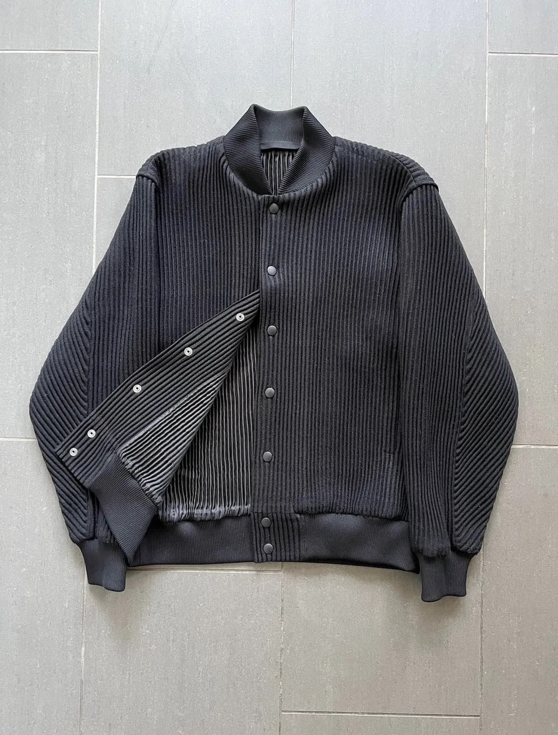 HOMME PLISSE ISSEY MIYAKE 플리츠 봄버 자켓 상품이미지2