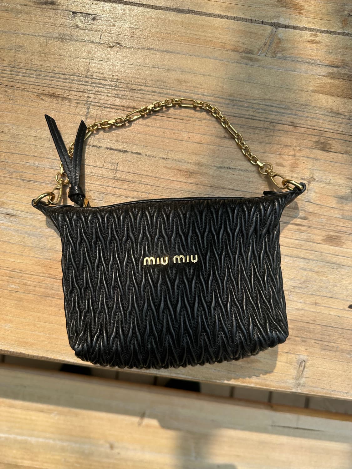 [정품] 미우미우 레더 스피릿 호보백 상품이미지1