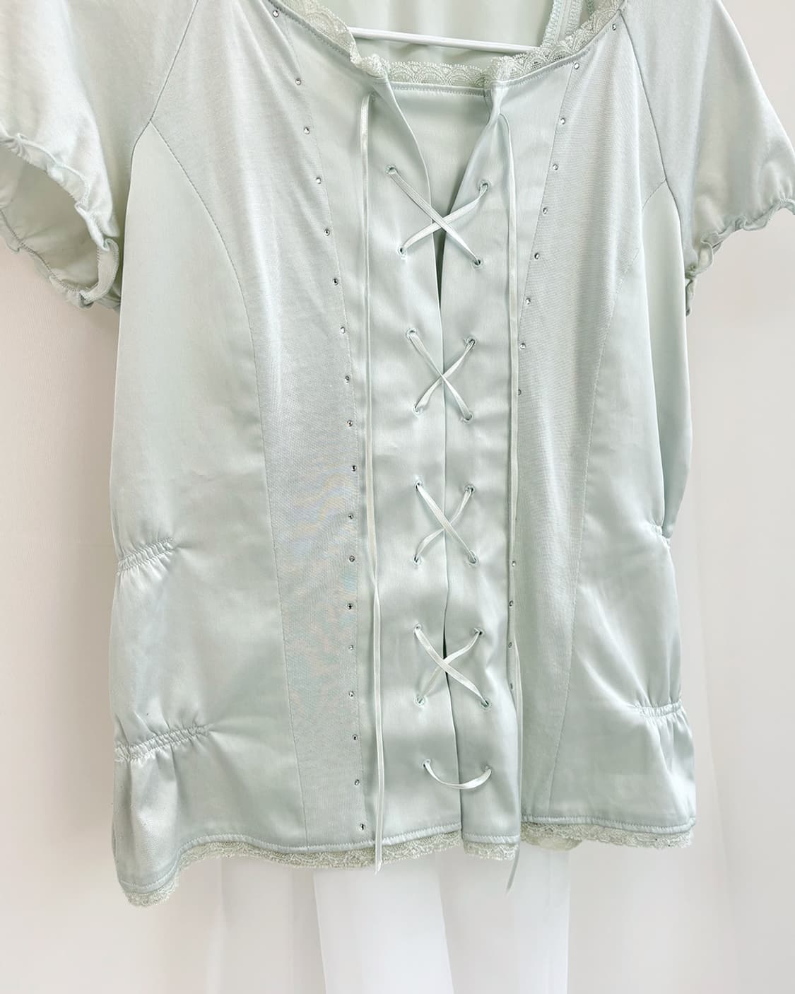 TO BE CHIC 라이트 민트 레이스 업 탑 상품이미지6