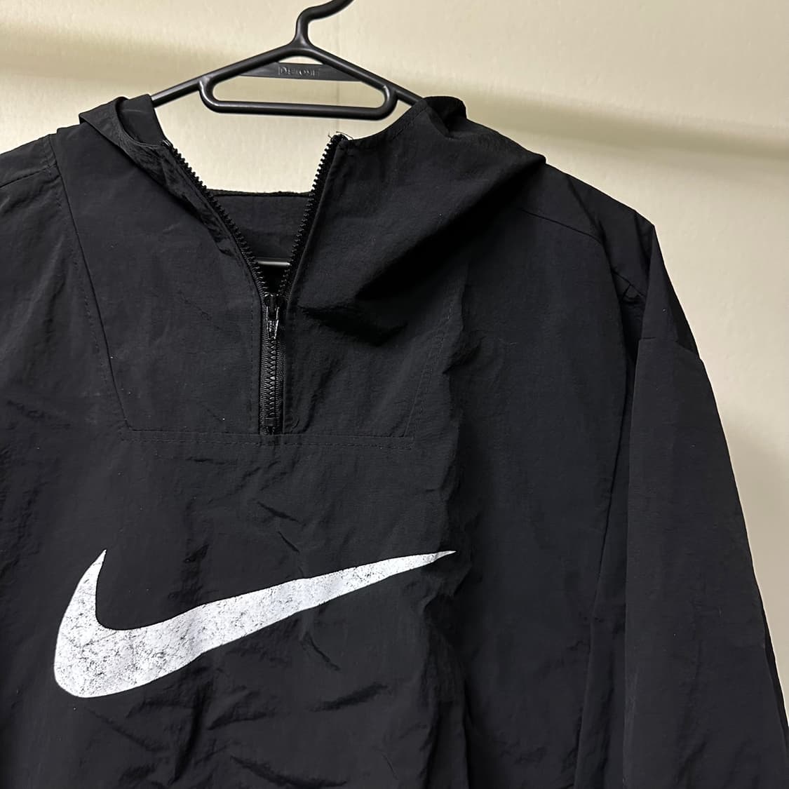 나이키 빅로고 블랙 아노락 반집업 바람막이 상품이미지2