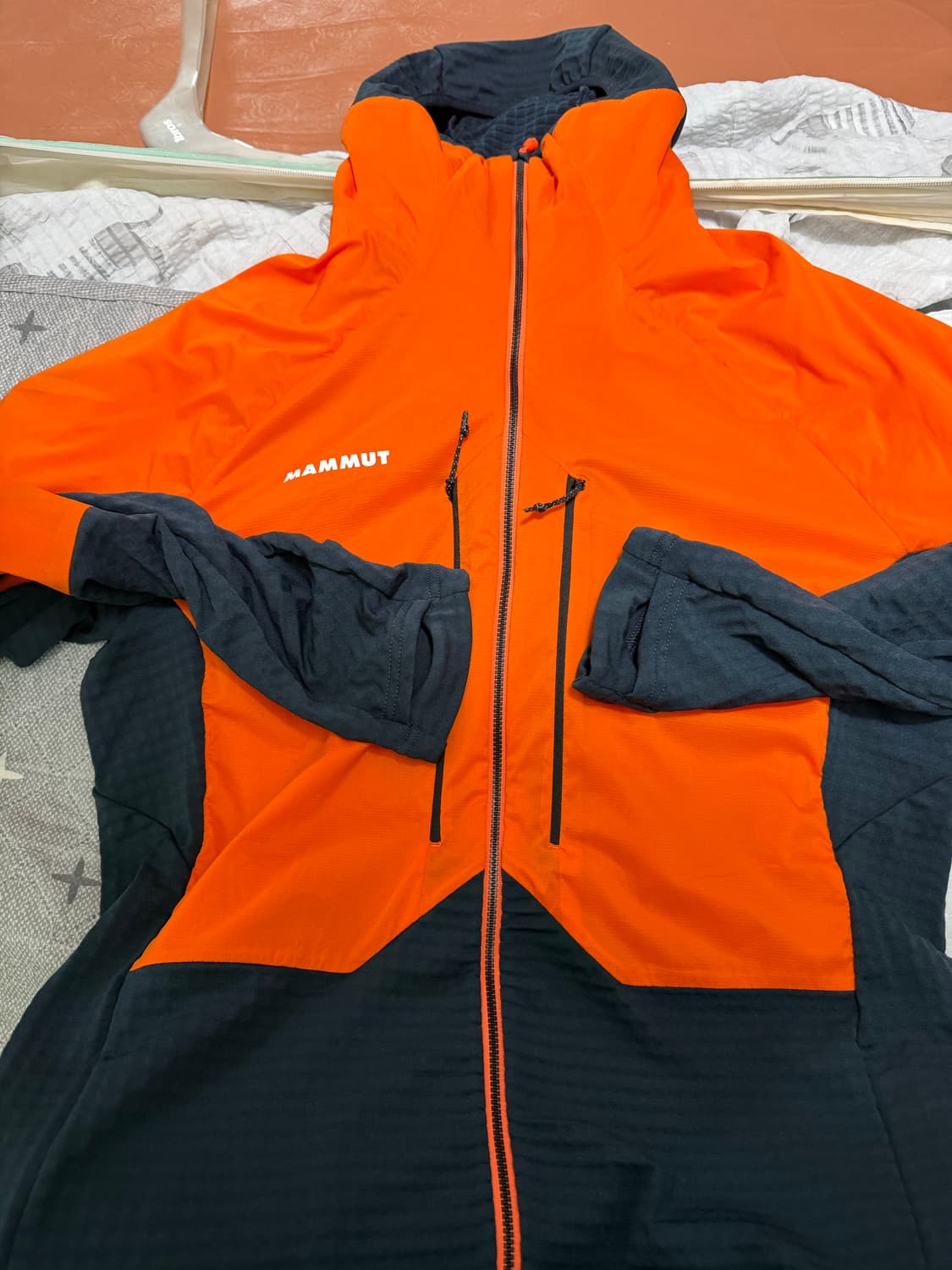 아이거 노드완드 미드레이어 하이브리드 후드 자켓 남성 M11E5FM008 상품이미지1