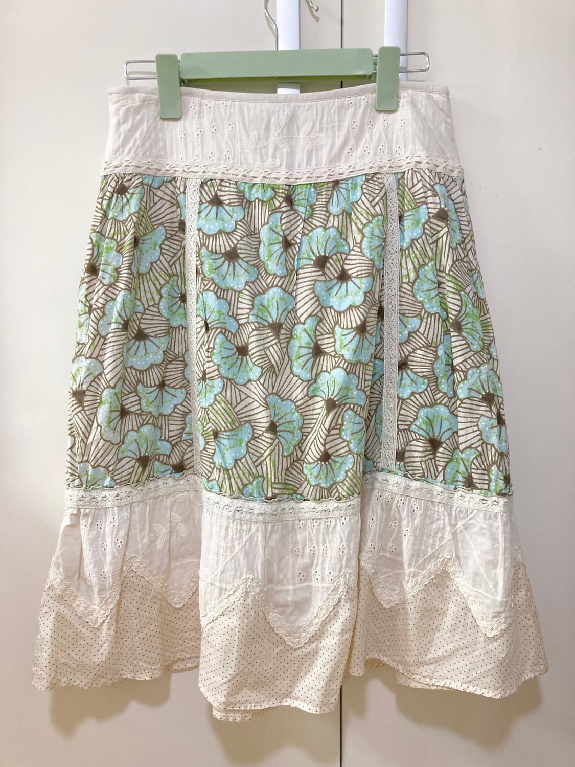 써스데이아일랜드 패치 스커트 상품이미지3