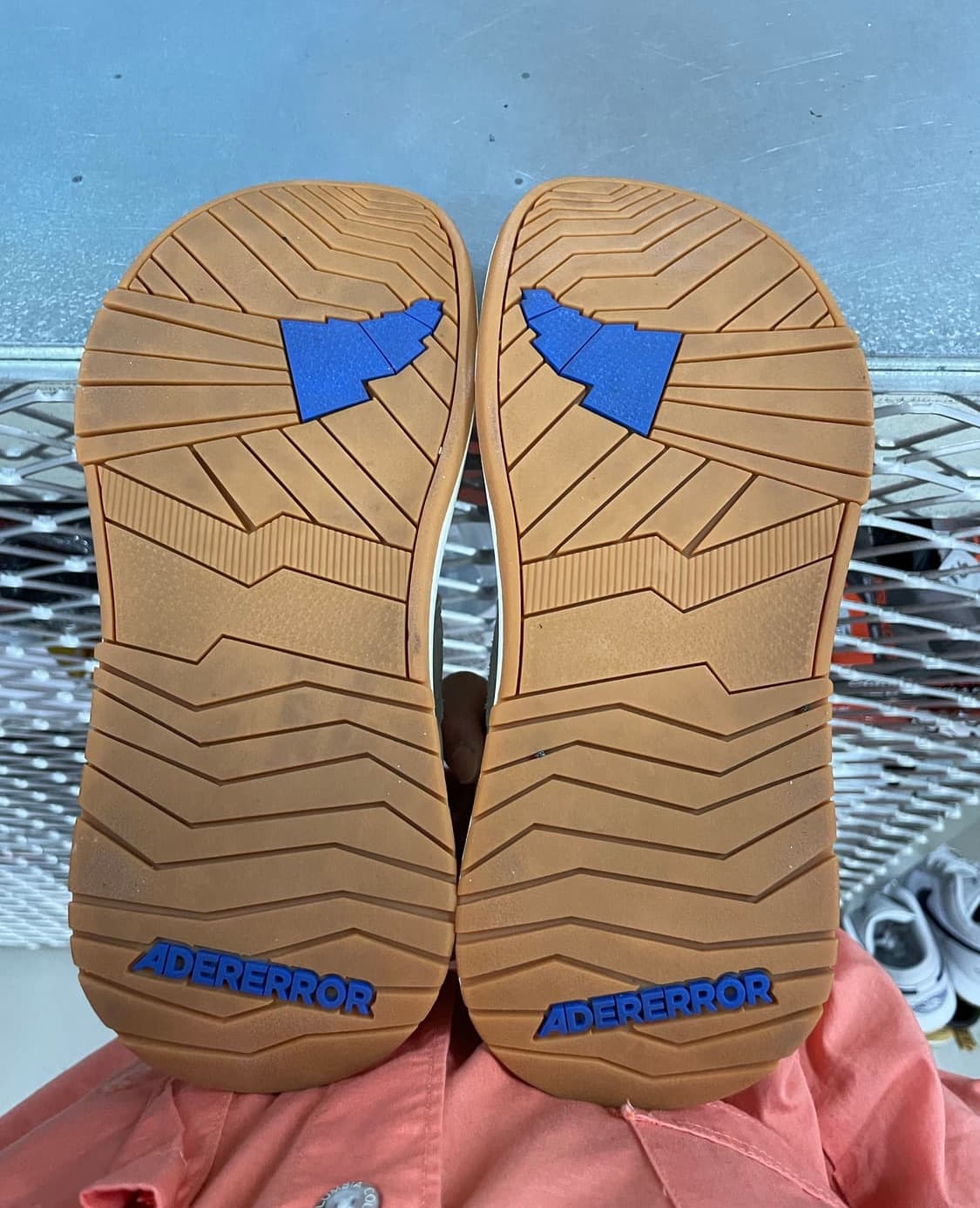 아더에러 운동화 로그 바우스 오프 화이트 230 (gr-3952) 상품이미지6