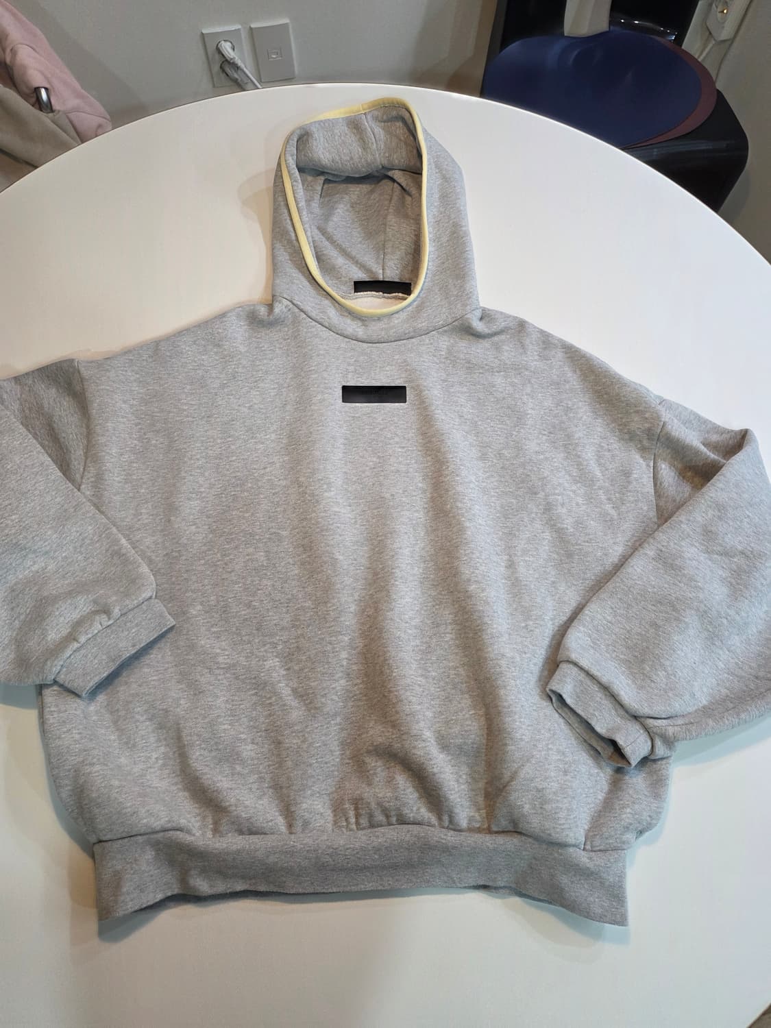 피오갓 에센셜  후드 M사이즈 판매해요 상품이미지1