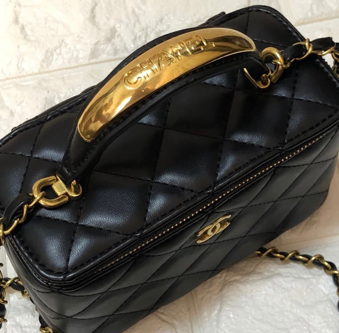 샤넬 뷰티 베니티 탑 핸들 크로스백  상품이미지3