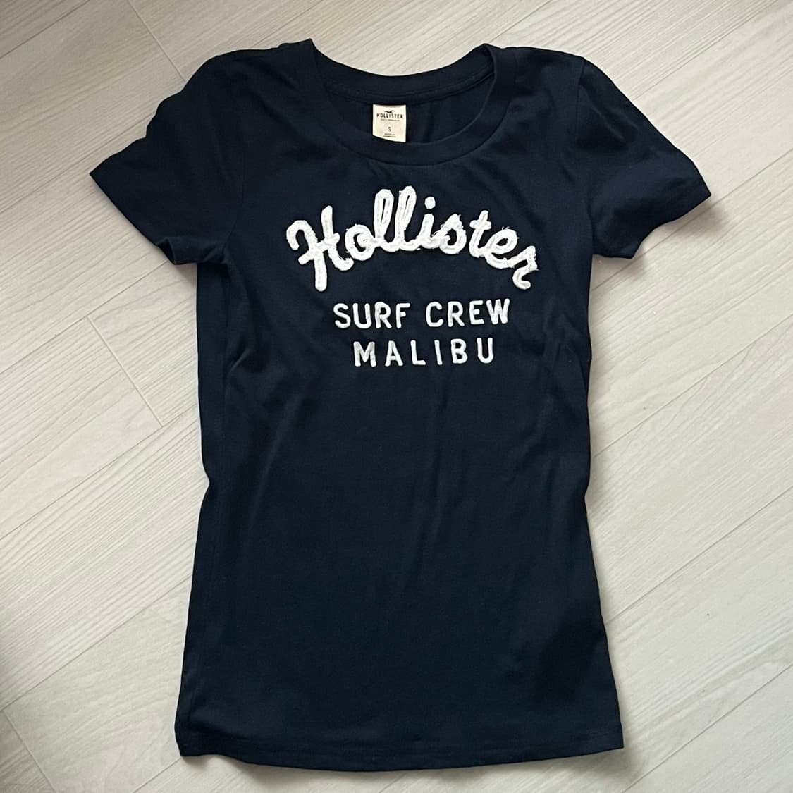 홀리스터 슬림핏 반팔 코튼 반팔 상품이미지1