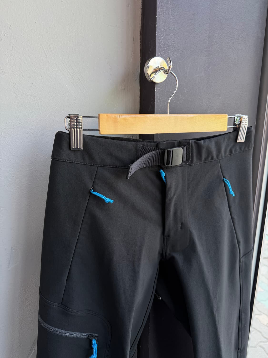 2/ 아크테릭스 감마 AR 트래킹 팬츠 상품이미지3