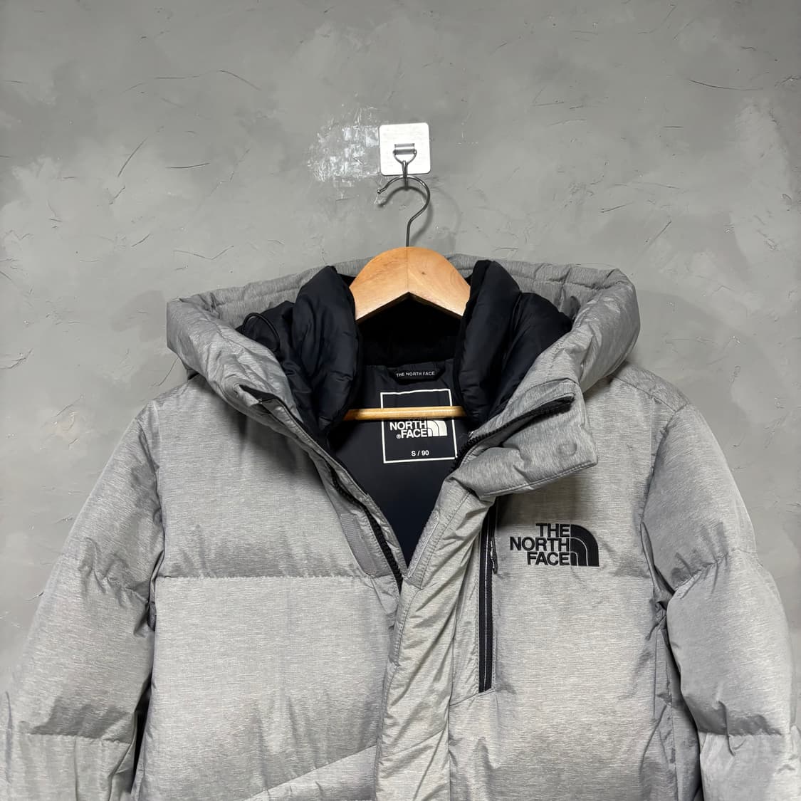 노스페이스 구스다운 롱패딩 그레이 상품이미지2