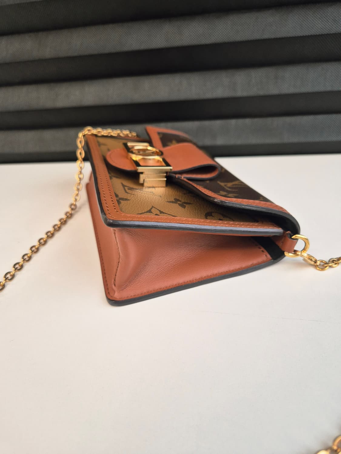 루이비통 돌핀 체인 월릿 (풀구성) 상태최상 상품이미지6