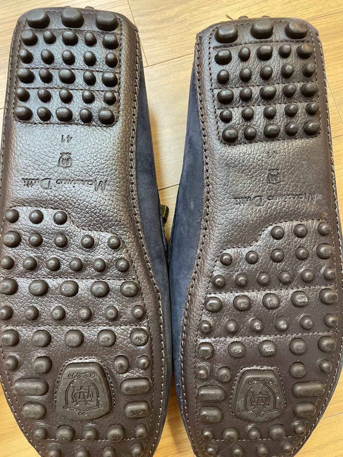 Massimo Dutti 남성 로퍼 판매합니다. 네이비 색상의 고급스러운 상품이미지3