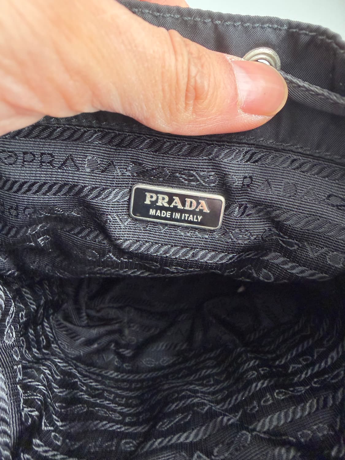 정품) 프라다 미니 블랙 버킷백   상품이미지7