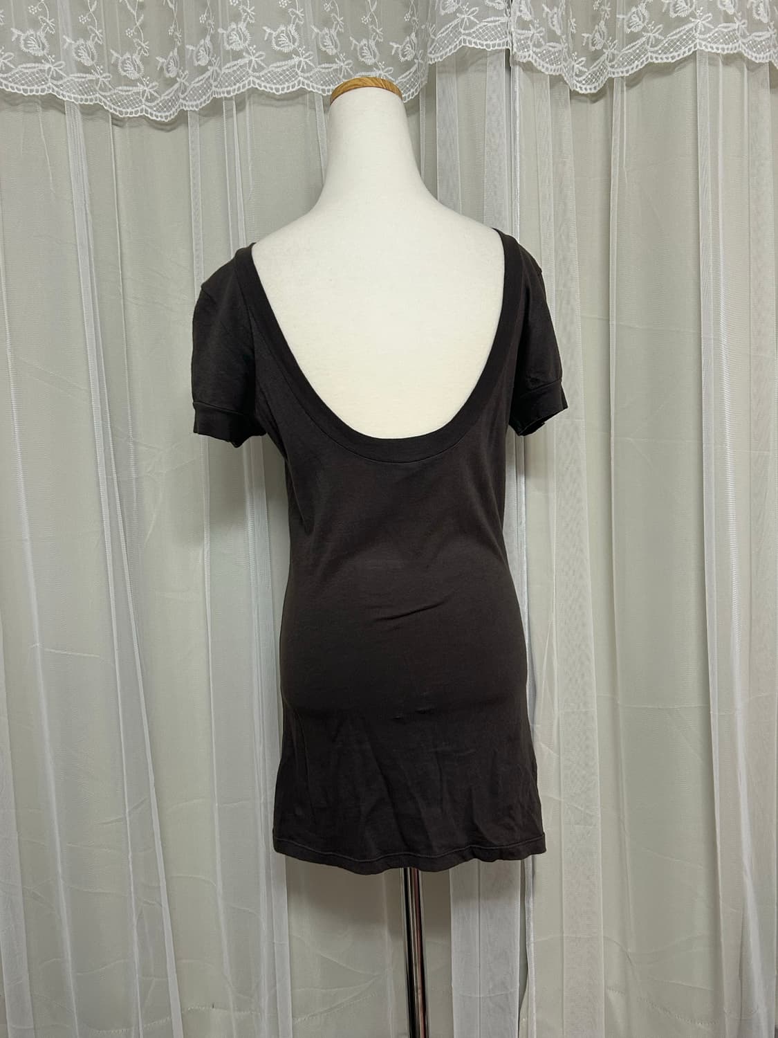 스크랩북 펑크 스컬패턴 뒷트임 반팔 탑 상품이미지3