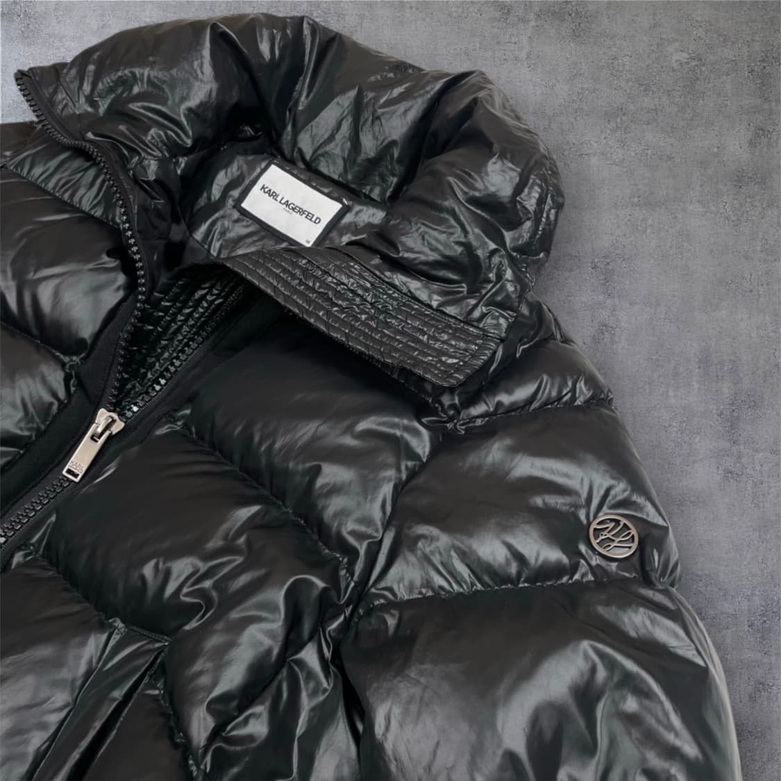 칼라거펠트 블랙 폴란드 구스다운 유광 숏 패딩 90 상품이미지5