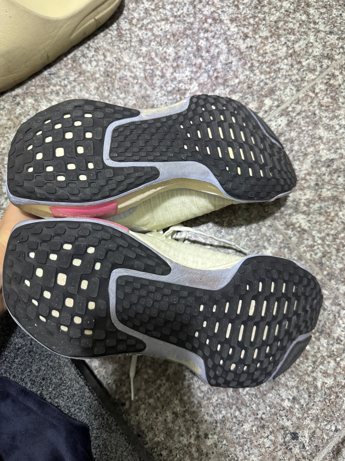 나이키 인빈서블 런 270 상품이미지7