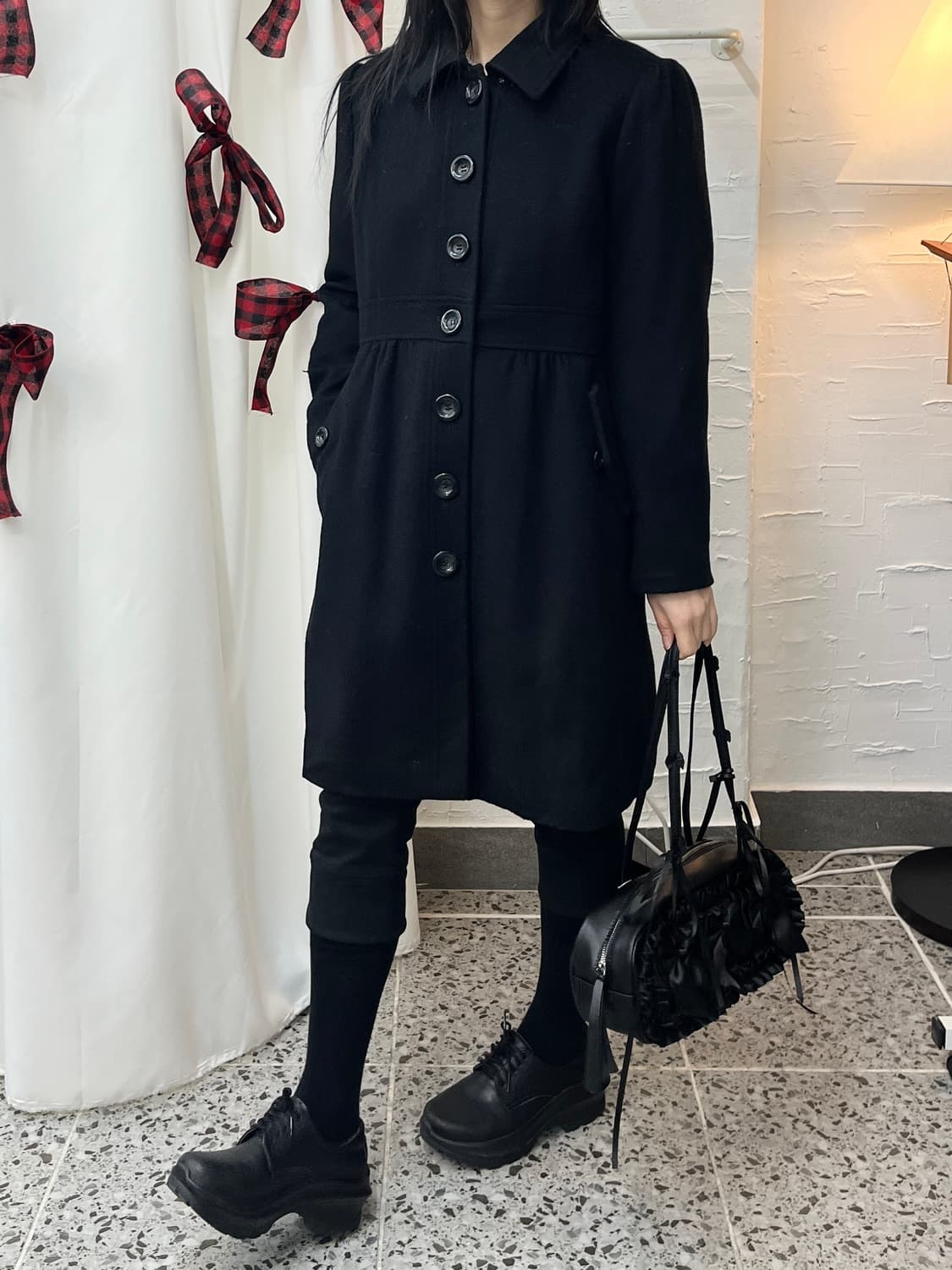 Buttons flare black coat 상품이미지2