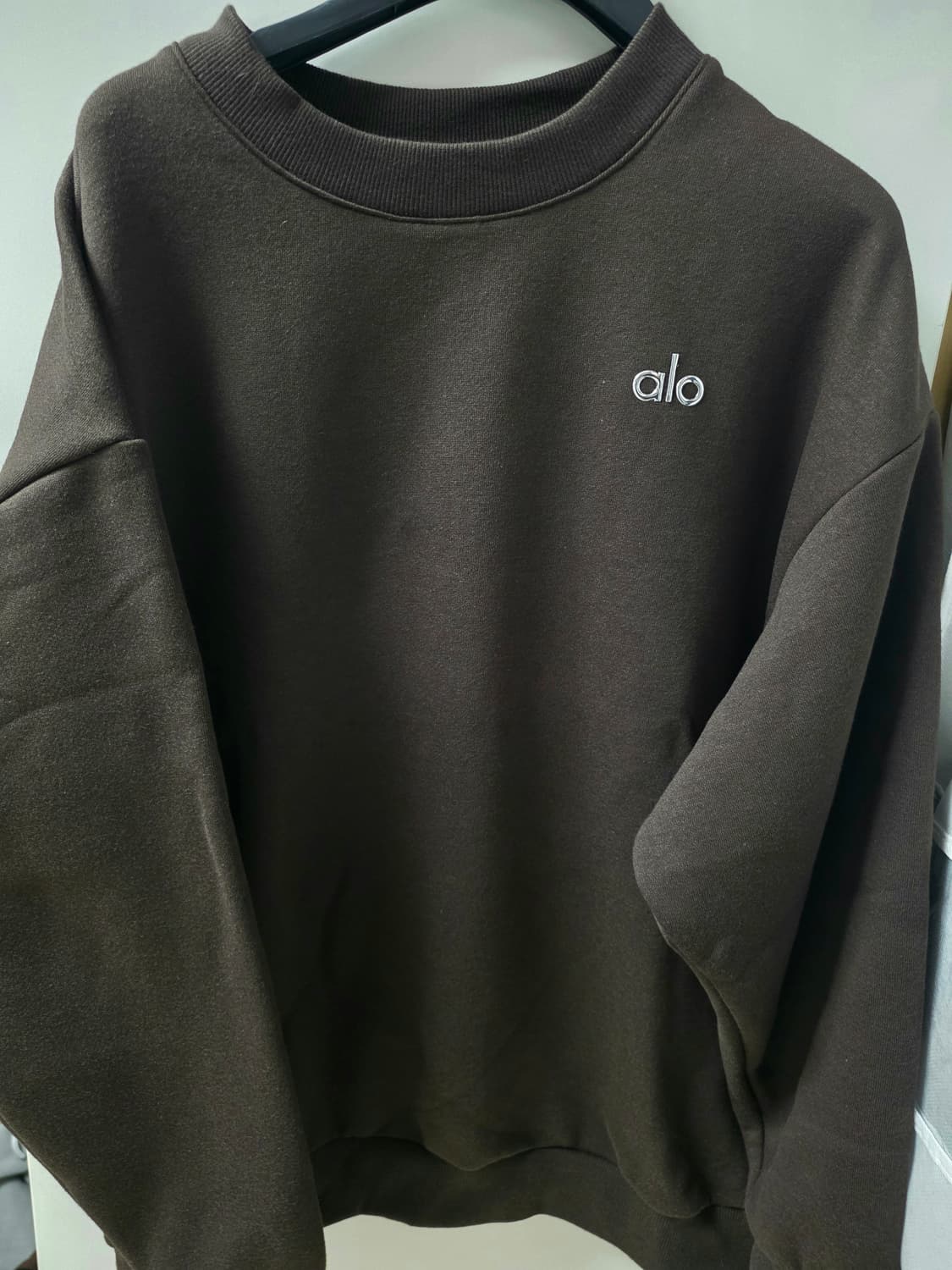 alo 알로 브라운 맨투맨 약기모 티셔츠 상품이미지1