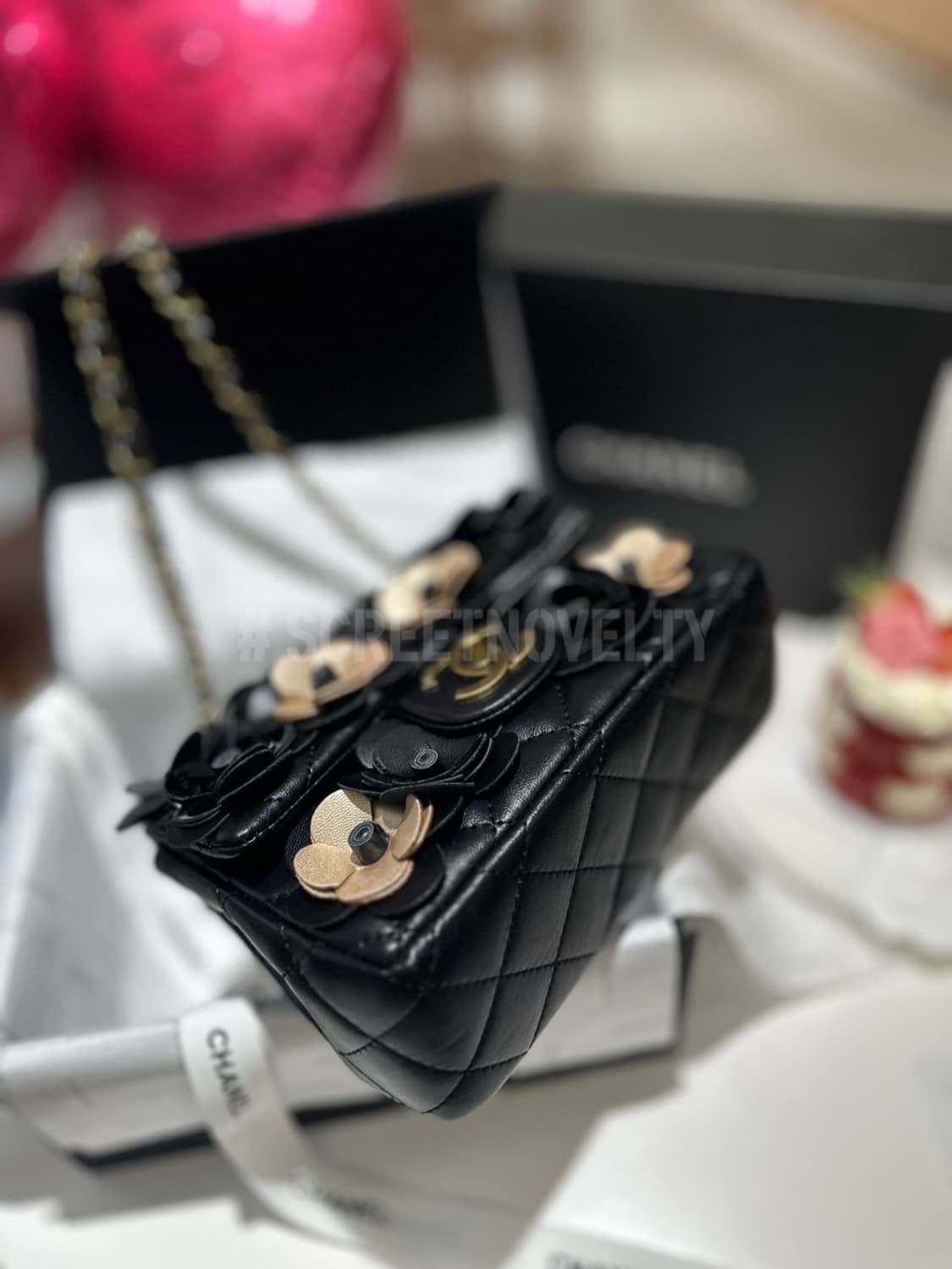 샤넬 메탈 까멜리아 클래식 숄더백 크로스백 상품이미지3