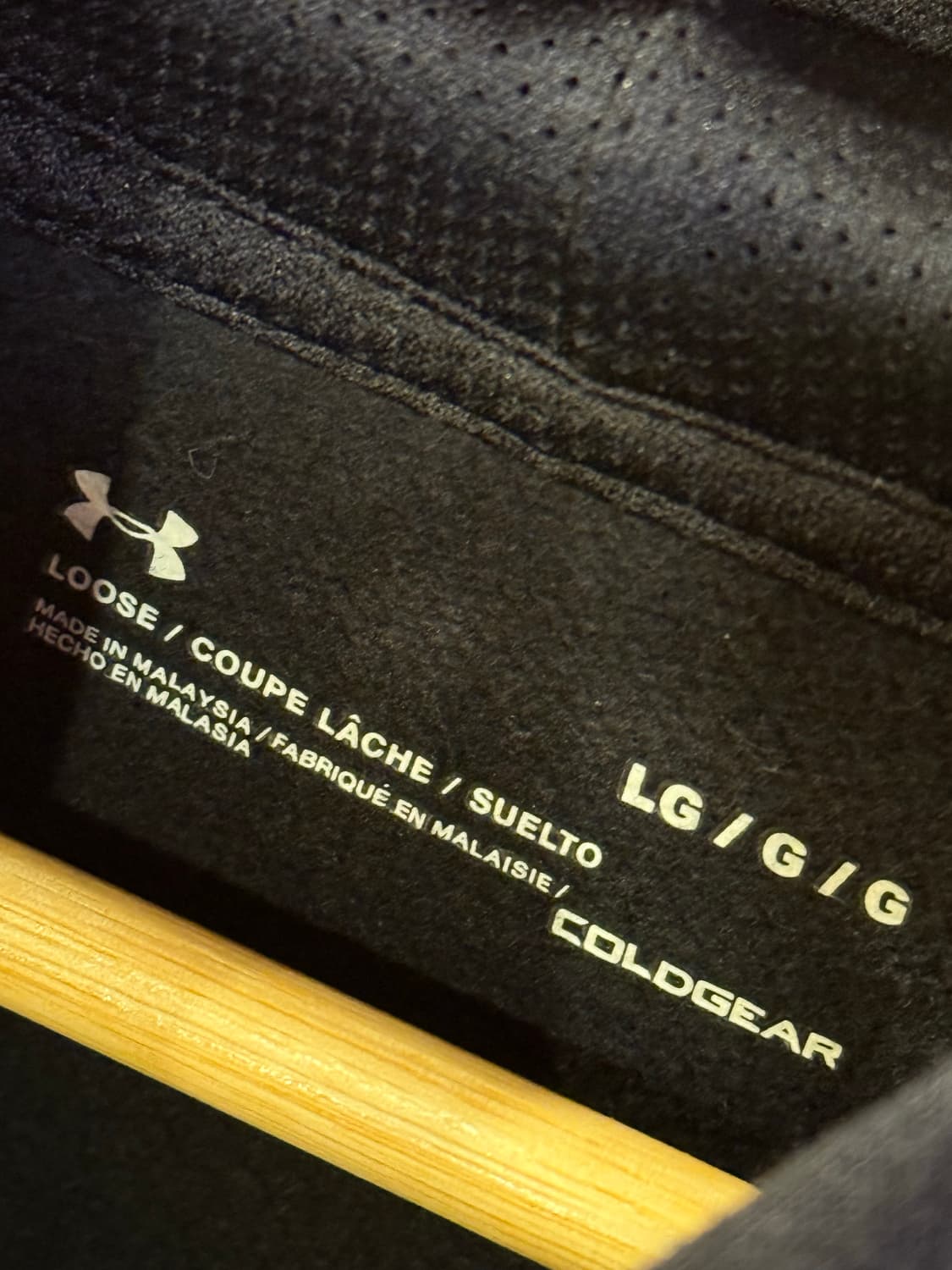 언더아머 자수로고 블랙 후드티 상품이미지2