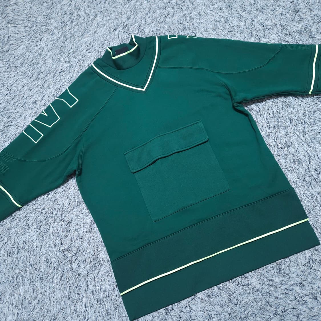 아디다스) M 여성 아이비파크 오버핏 스웨트셔츠 / 왕눈이샵 상품이미지2