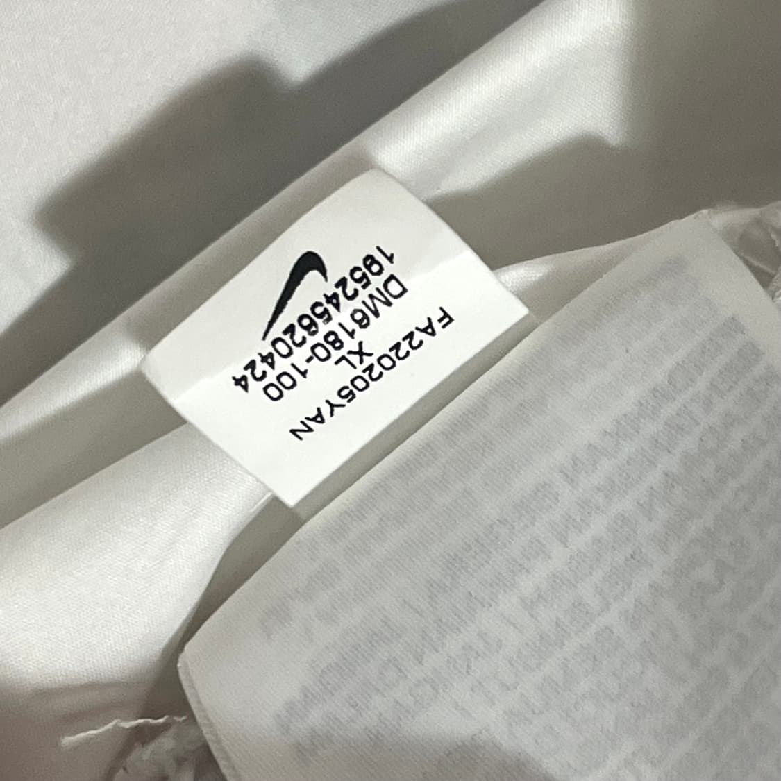 나이키 스펠로고 화이트 바람막이 점퍼 여성XL 상품이미지7