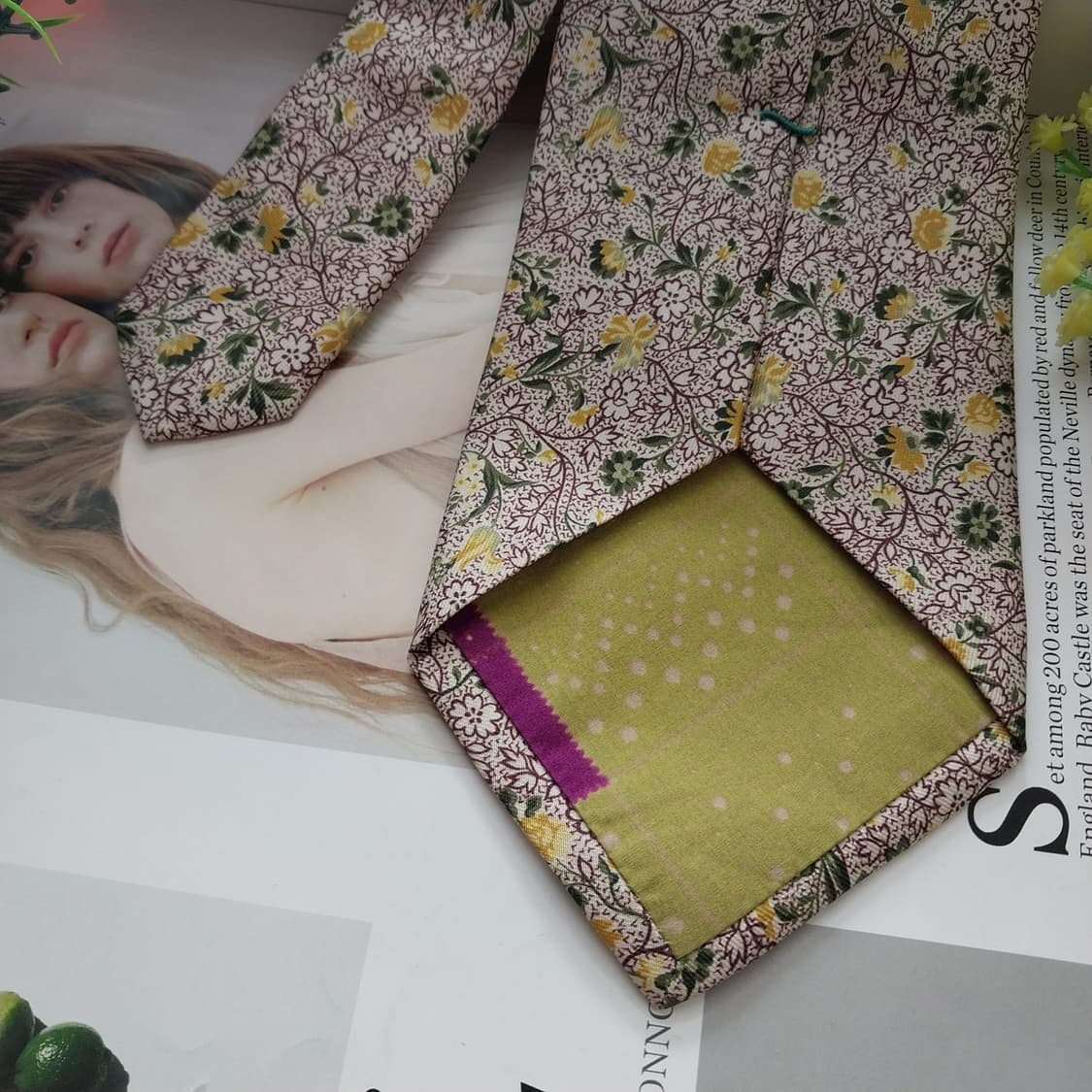 폴 스미스 실크 플라워 패턴 넥타이 9.5cm A+등급 K1296
 상품이미지7