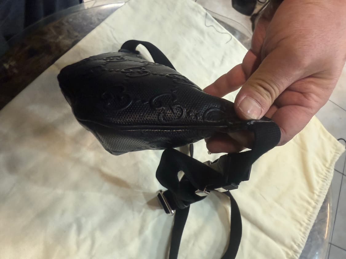 정품 구찌 GG 엠보스 벨트백 팝니다 상품이미지5