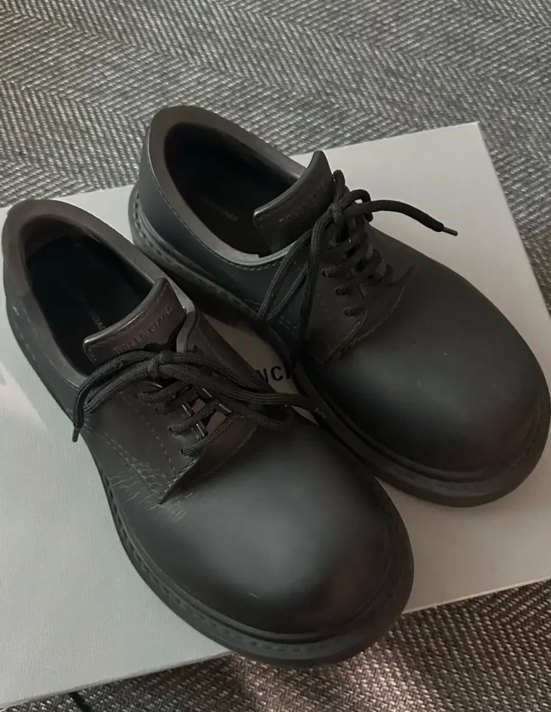 발렌시아가 스테로이드 더비 41 상품이미지1