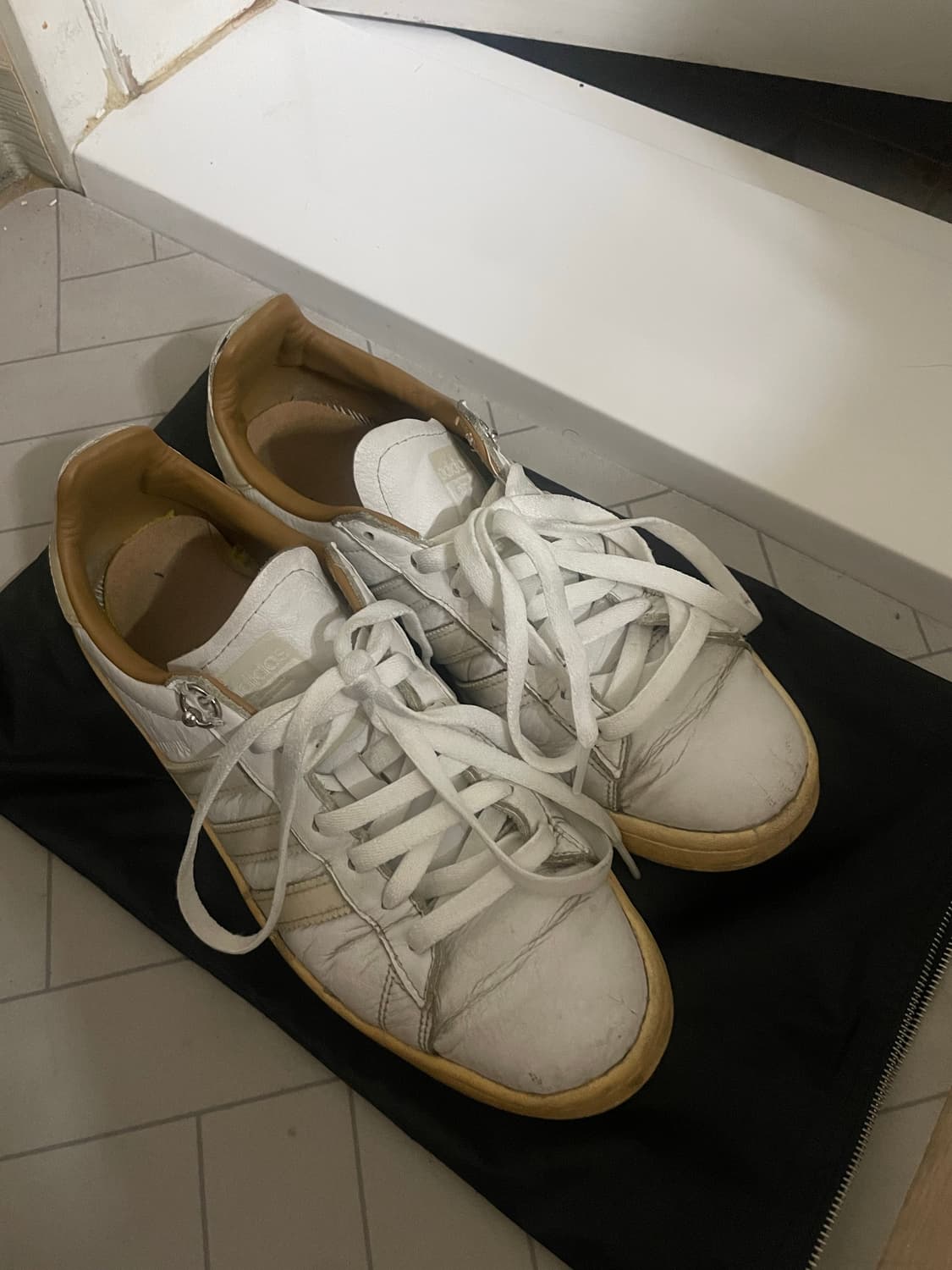 032c 아디다스 42사이즈 상품이미지2