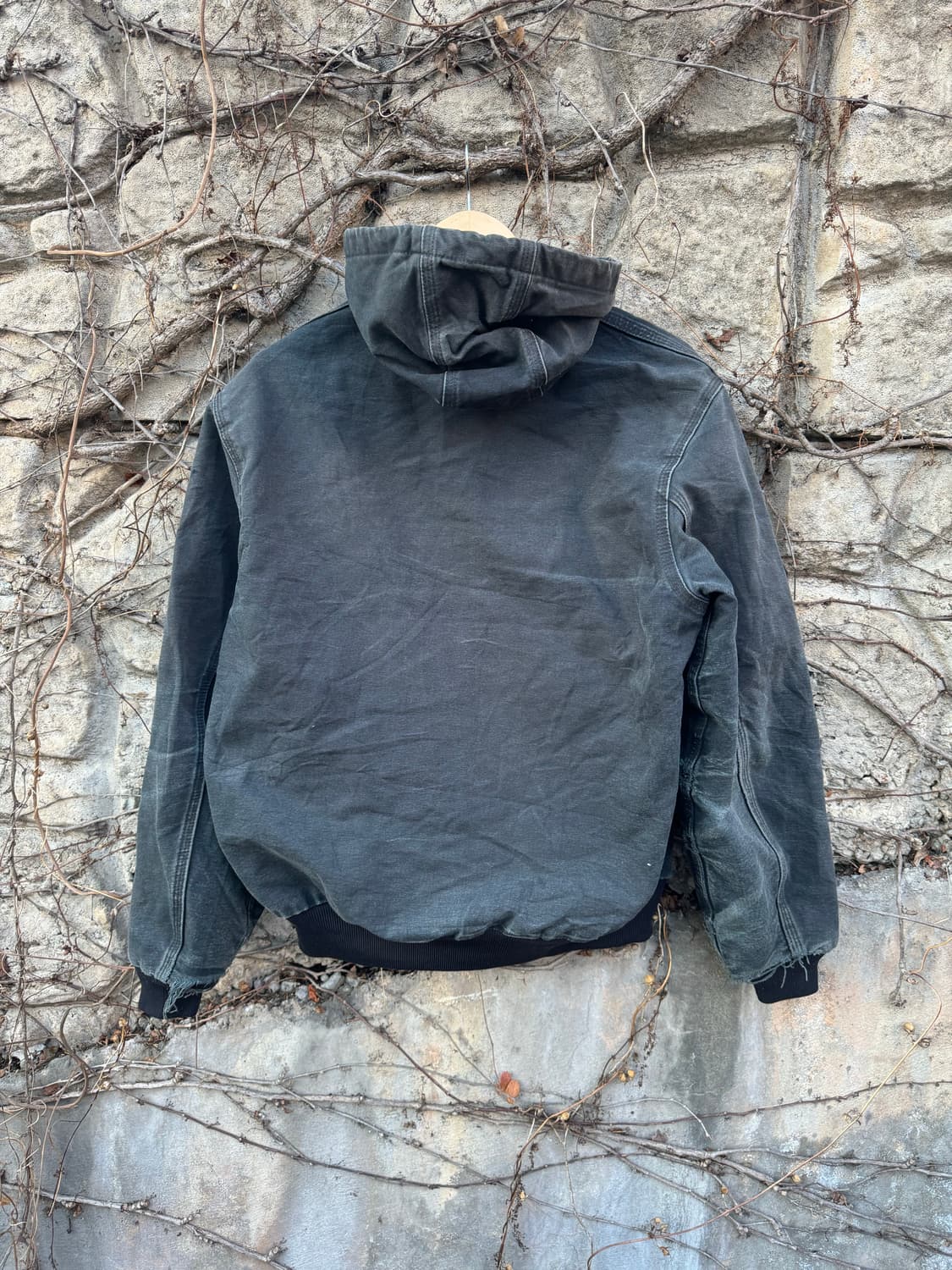 칼하트 빈티지 j131 blk 데미지 덕 액티브 후드 워크 자켓 상품이미지2