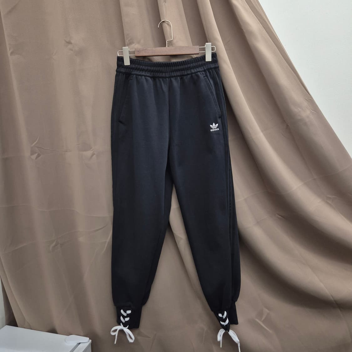 아디다스 올웨이즈 오리지널 레이스드 커프 팬츠 M 상품이미지1