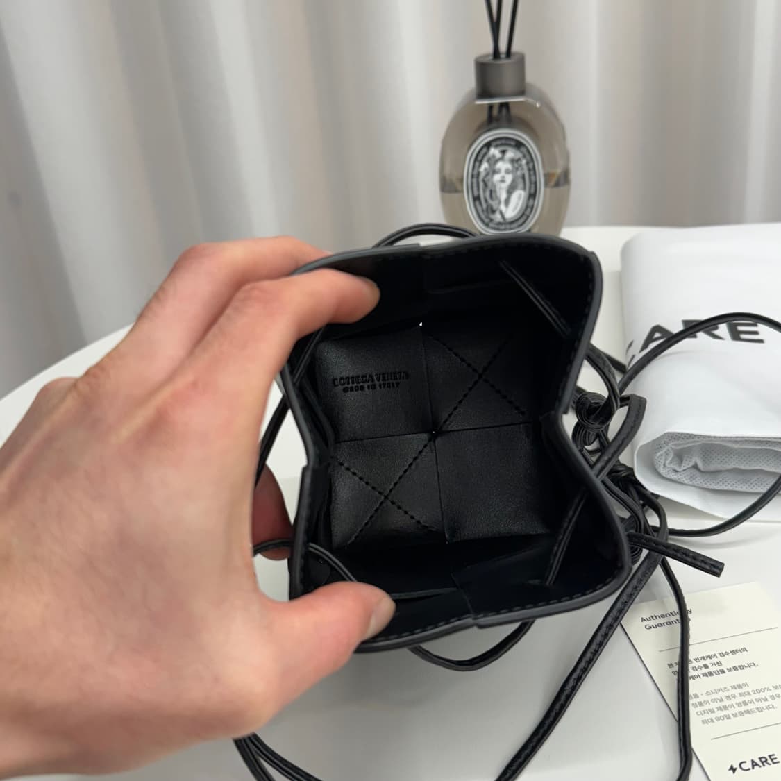 [정품] 보테가베네타 미니 카세트 버킷백 상품이미지8