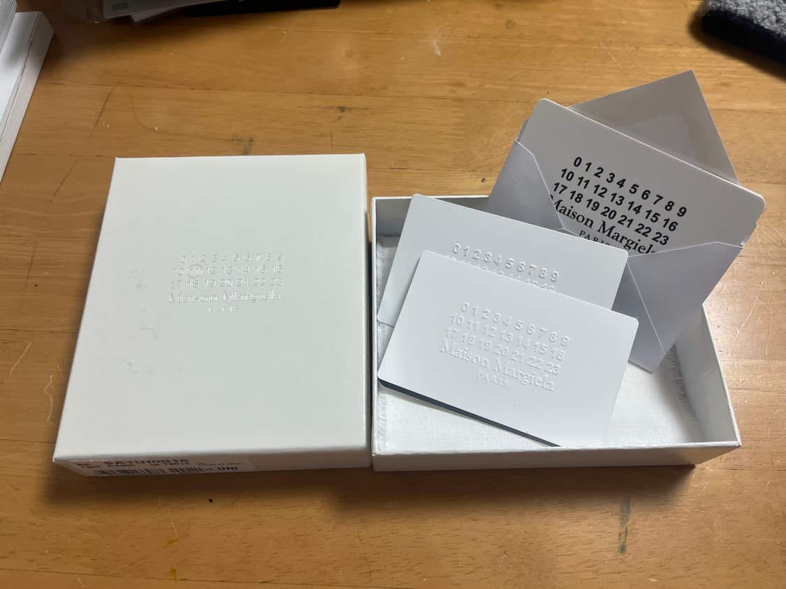 메종 마르지엘라 SA1UI0016P4455T8013 반지갑 판매합니다 상품이미지6