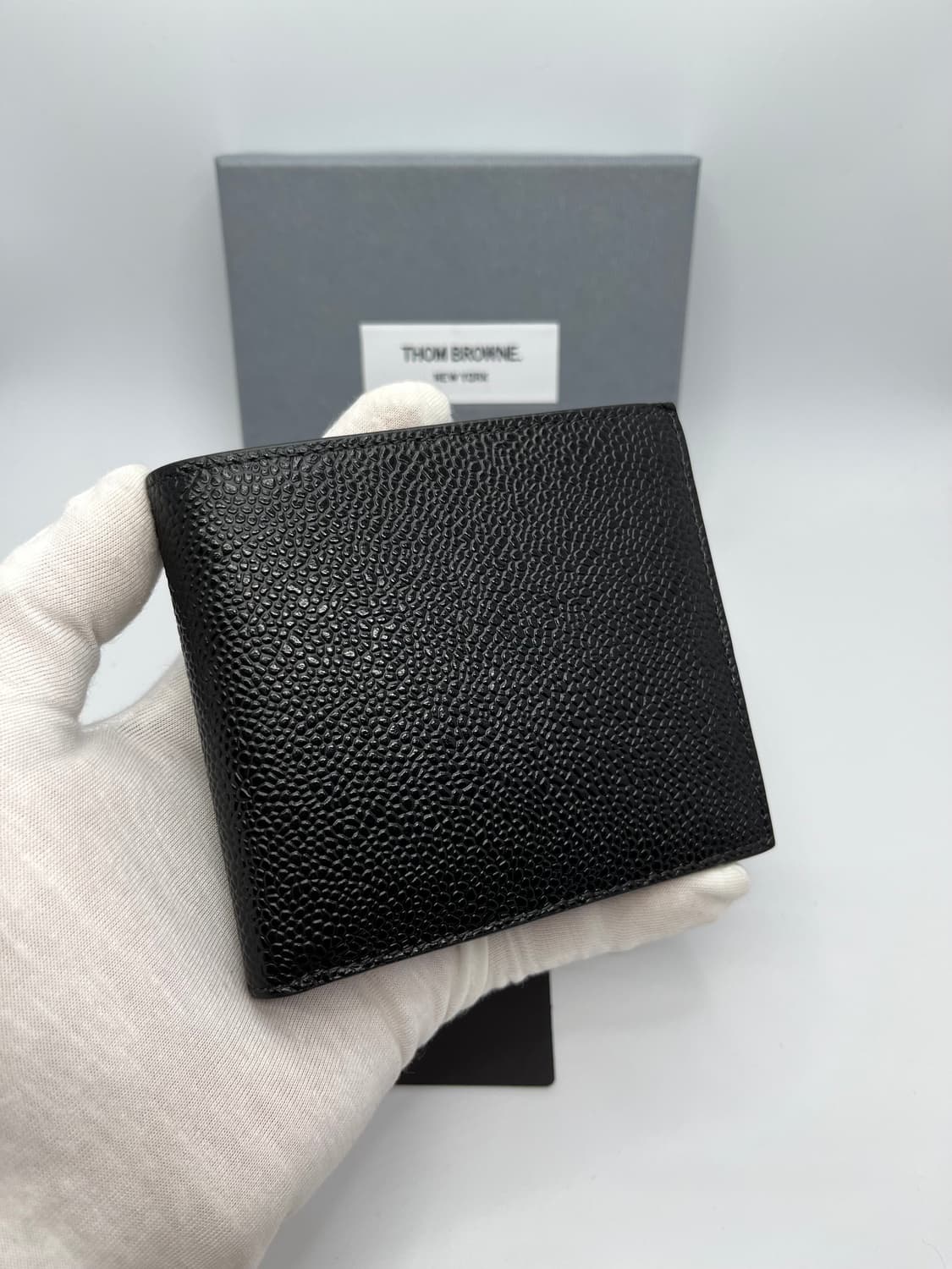 (정품) 톰브라운 삼선 페블그레인 블랙 반지갑 상품이미지2