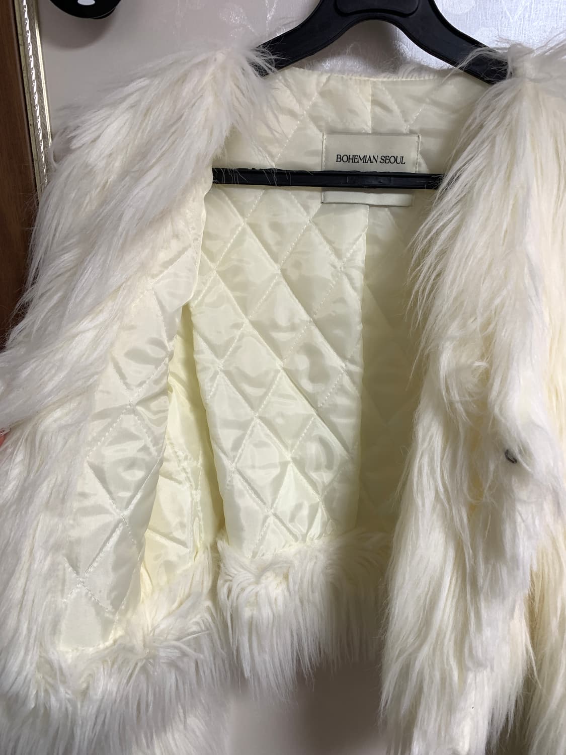 보헤미안서울 퍼 자켓 화이트 상품이미지3