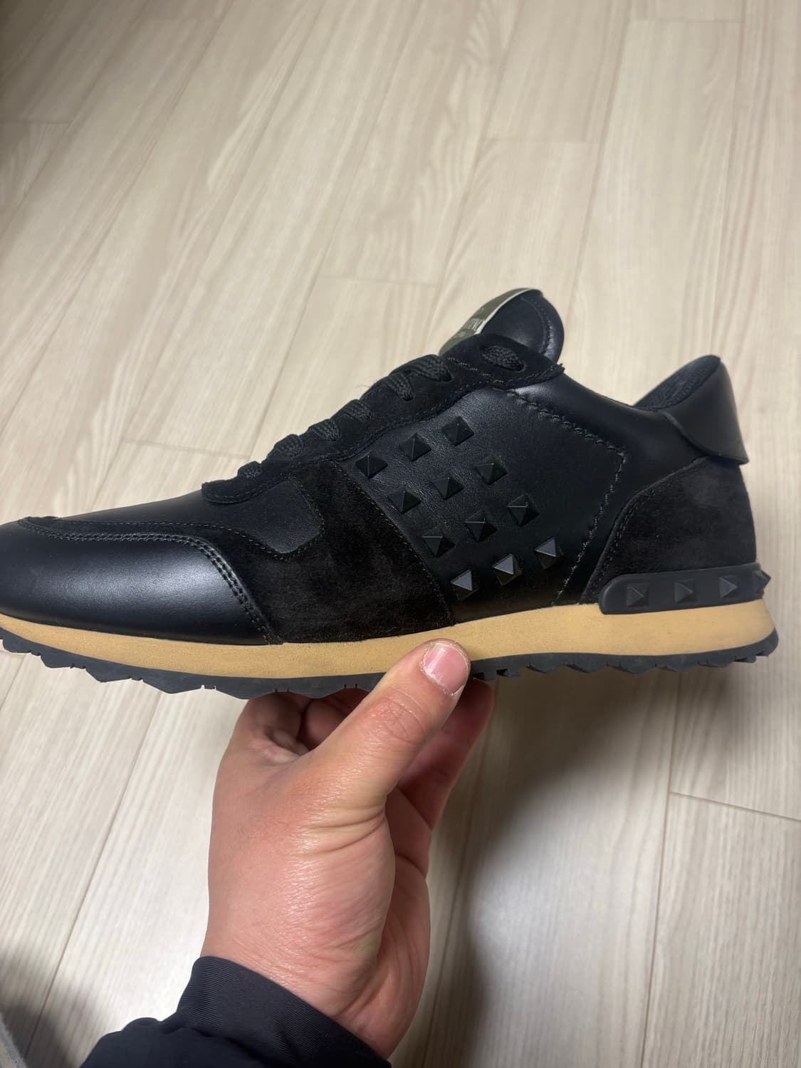 발렌티노 락스터드 스니커즈 상품이미지7