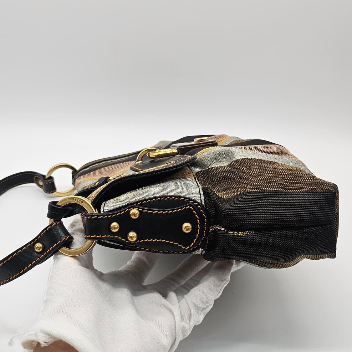 정품 펜디 페퀸 스프라이트 숄더백 상품이미지5