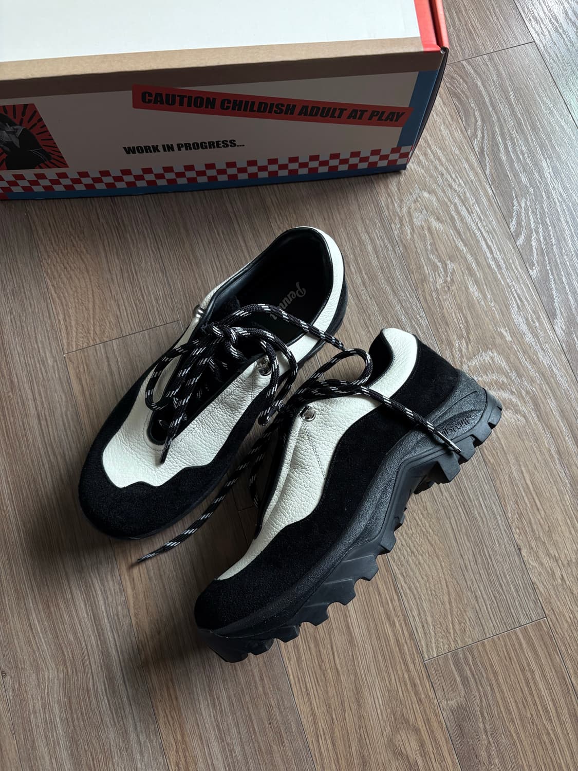 Pennon 페넌 돌로레스 오프화이트 트레킹 슈즈 상품이미지1