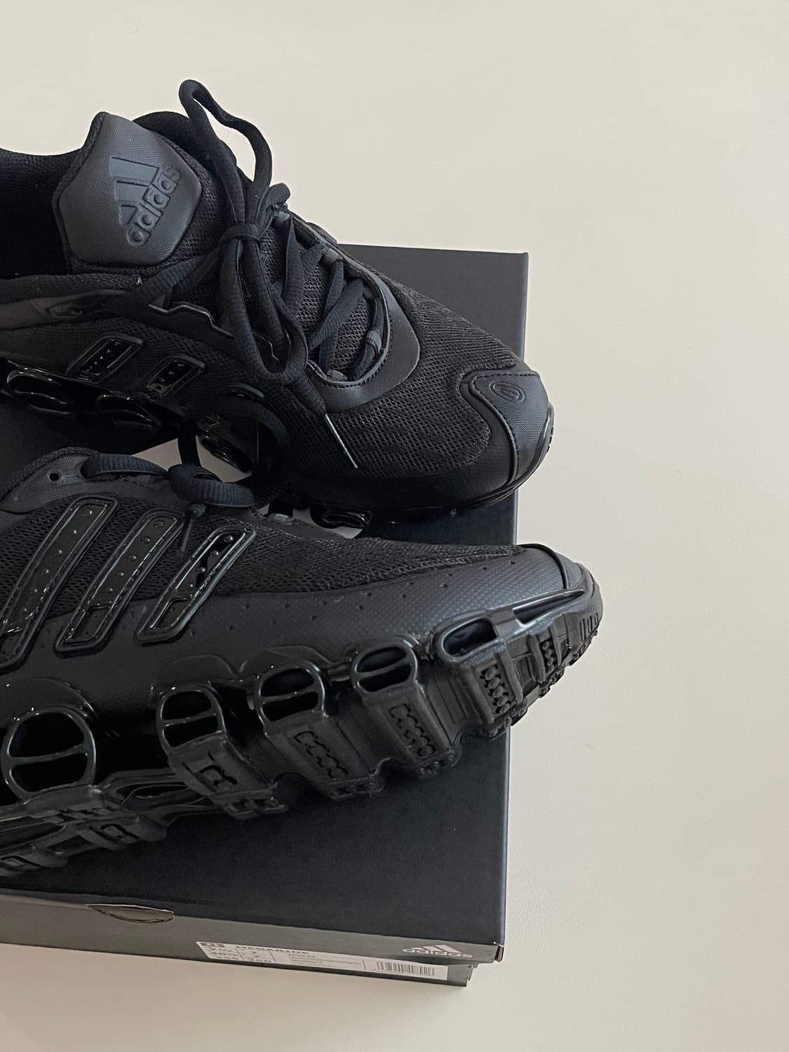 아디다스 메가라이드 JP9626 코어 블랙 & 카본 상품이미지4