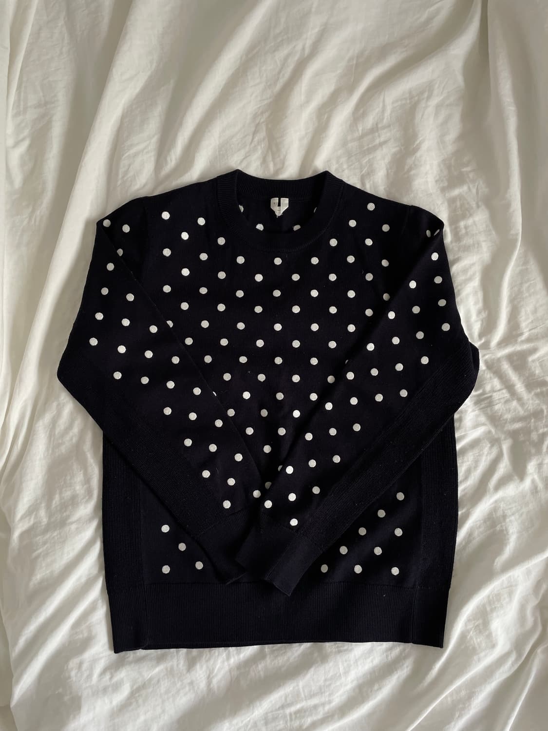 아르켓 도트 니트 상품이미지1