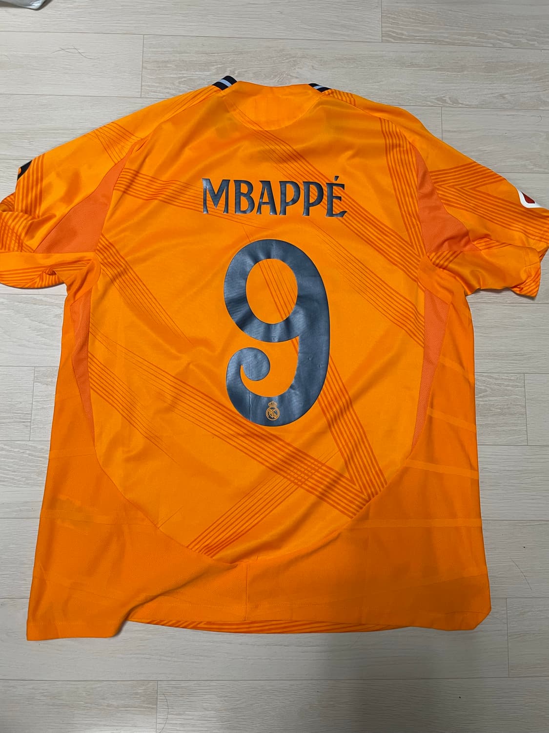 레알마드리드 2024/25 음바페 어웨이 유니폼 XL(공홈정품) 상품이미지2