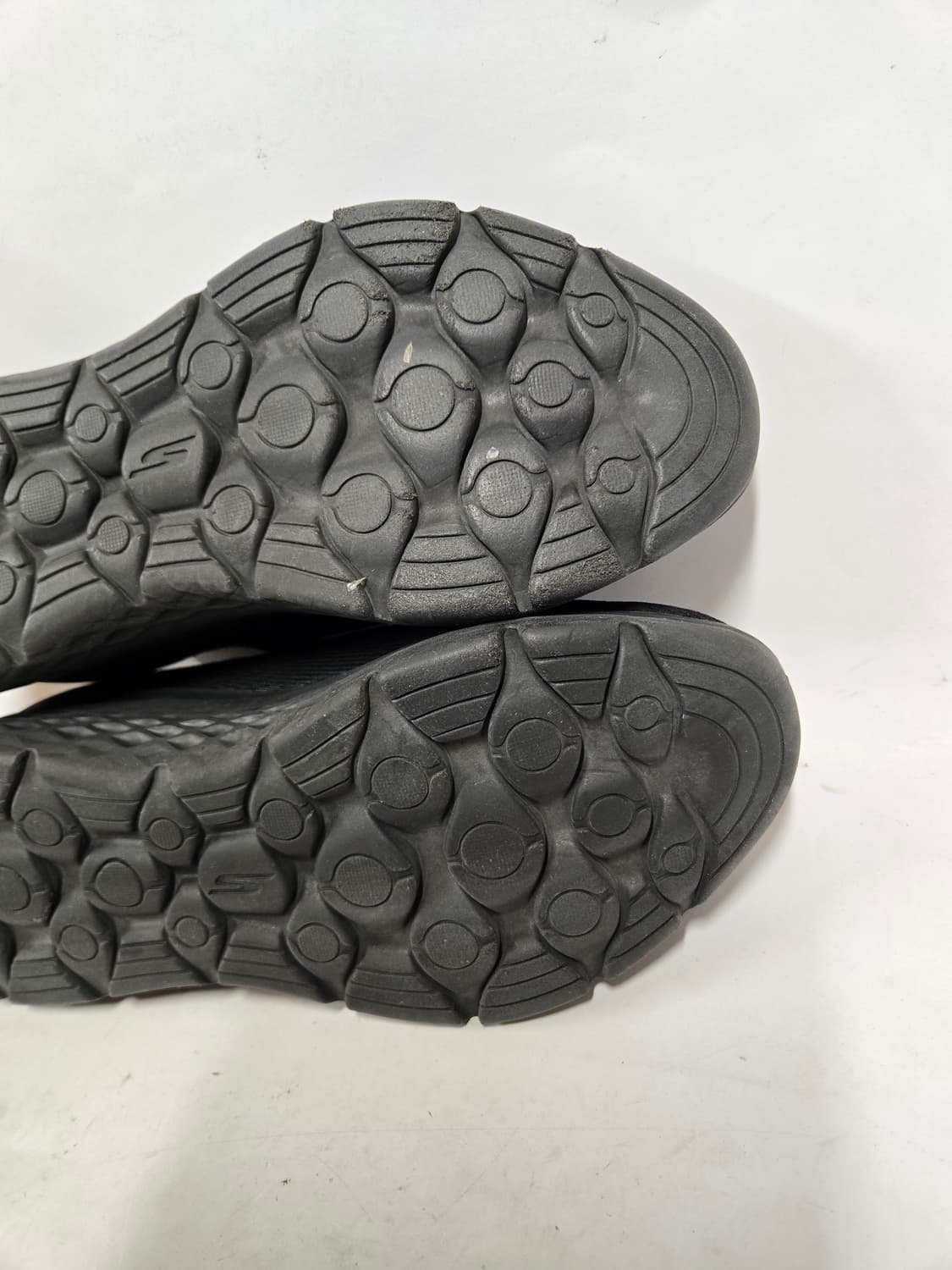 스케쳐스 고워크 블랙 슬립온 운동화 260mm 상품이미지6