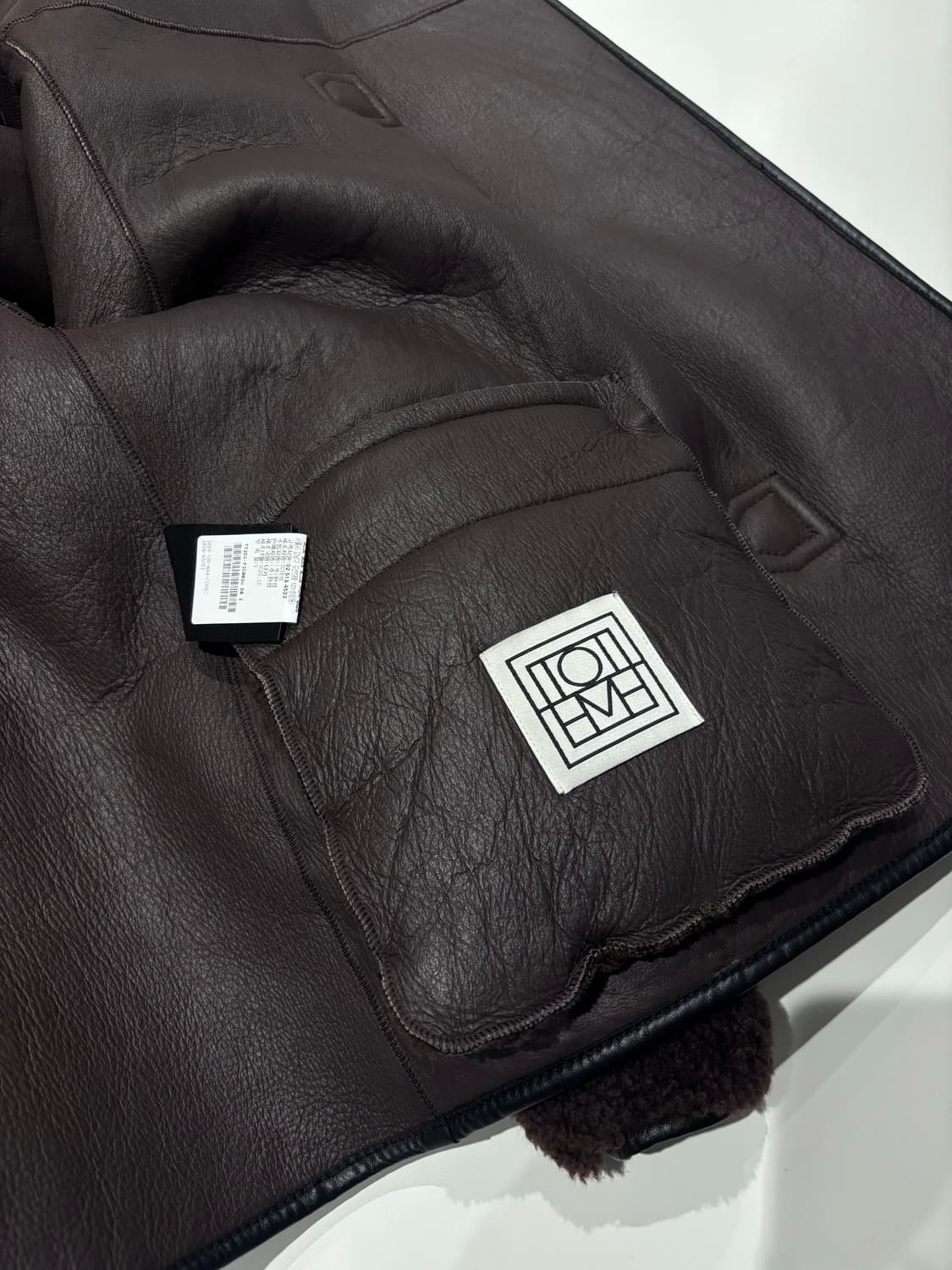 토템 시어링 클래스프 무스탕 자켓 상품이미지10