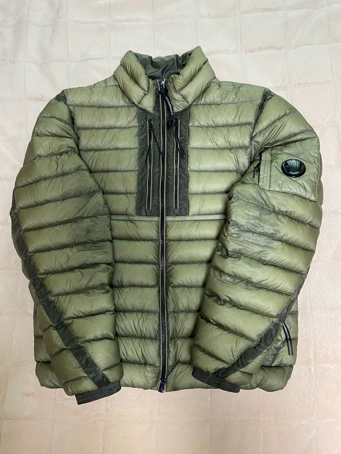 CP컴퍼니 DD쉘 경량패딩 상품이미지2