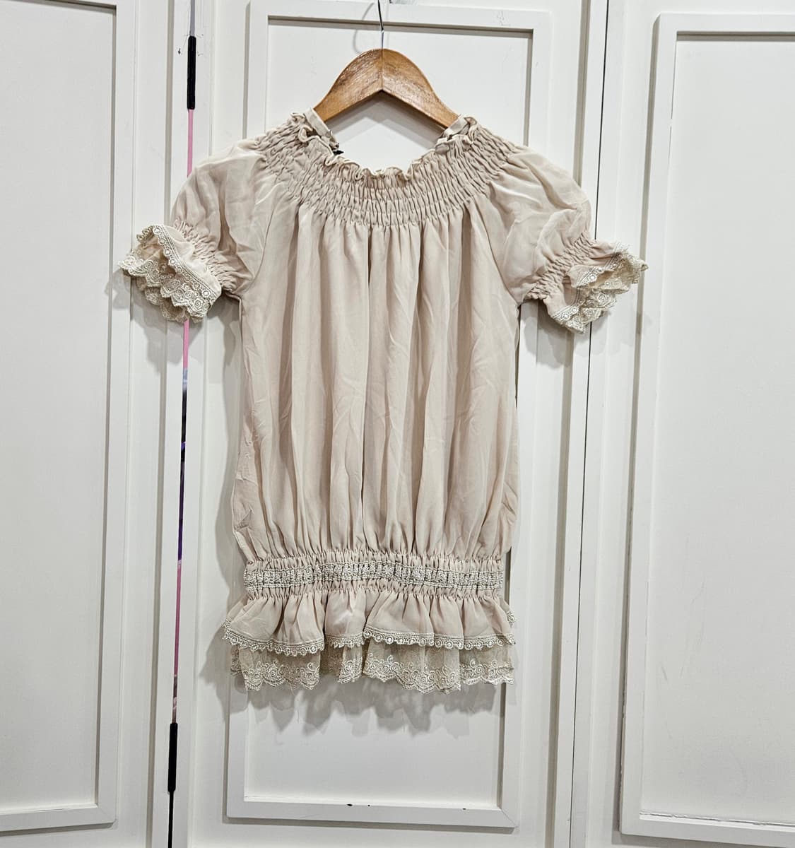 no0327  오프숄더 레이스 스모크 블라우스 상품이미지1