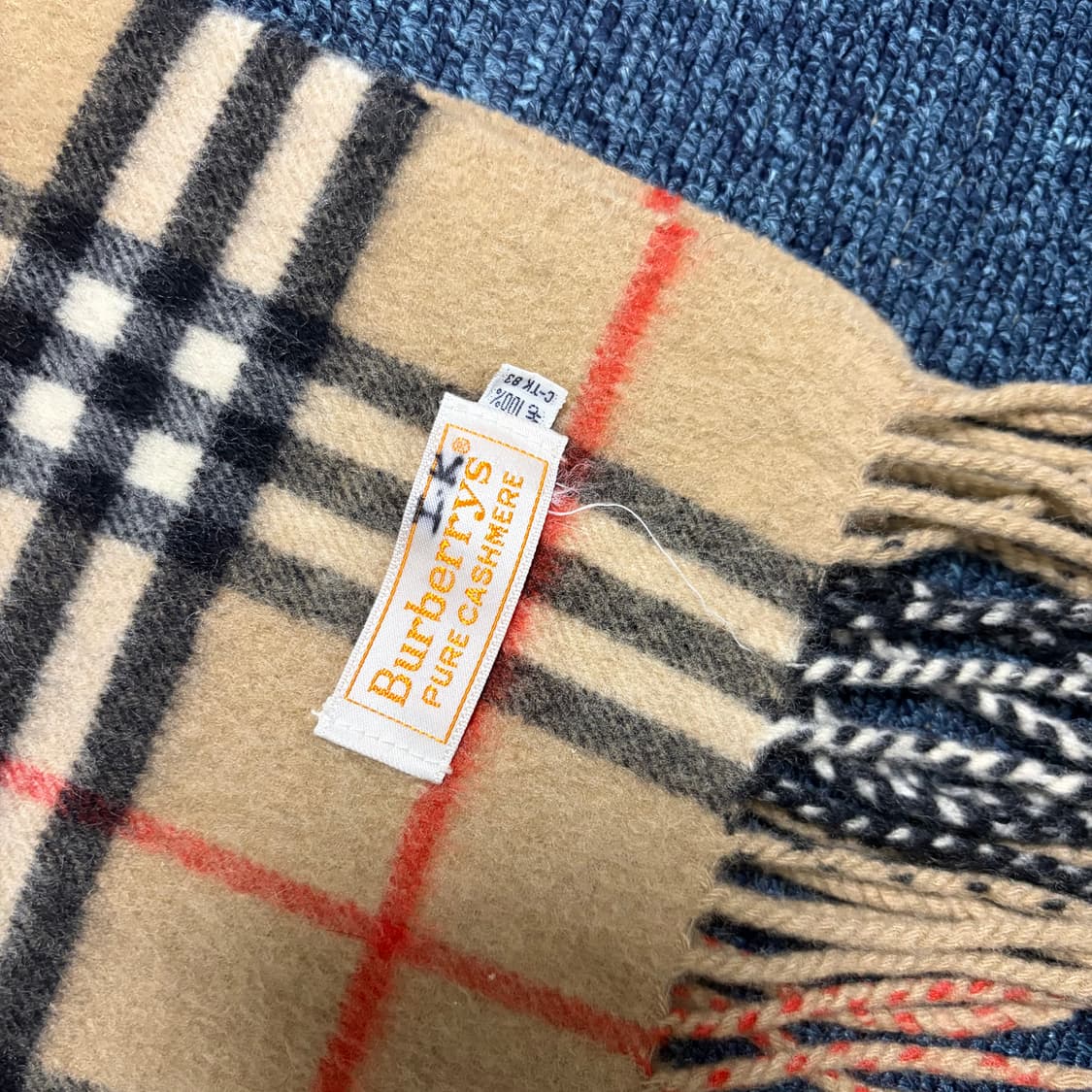 버버리 퓨어 캐시미어 머플러 상품이미지2