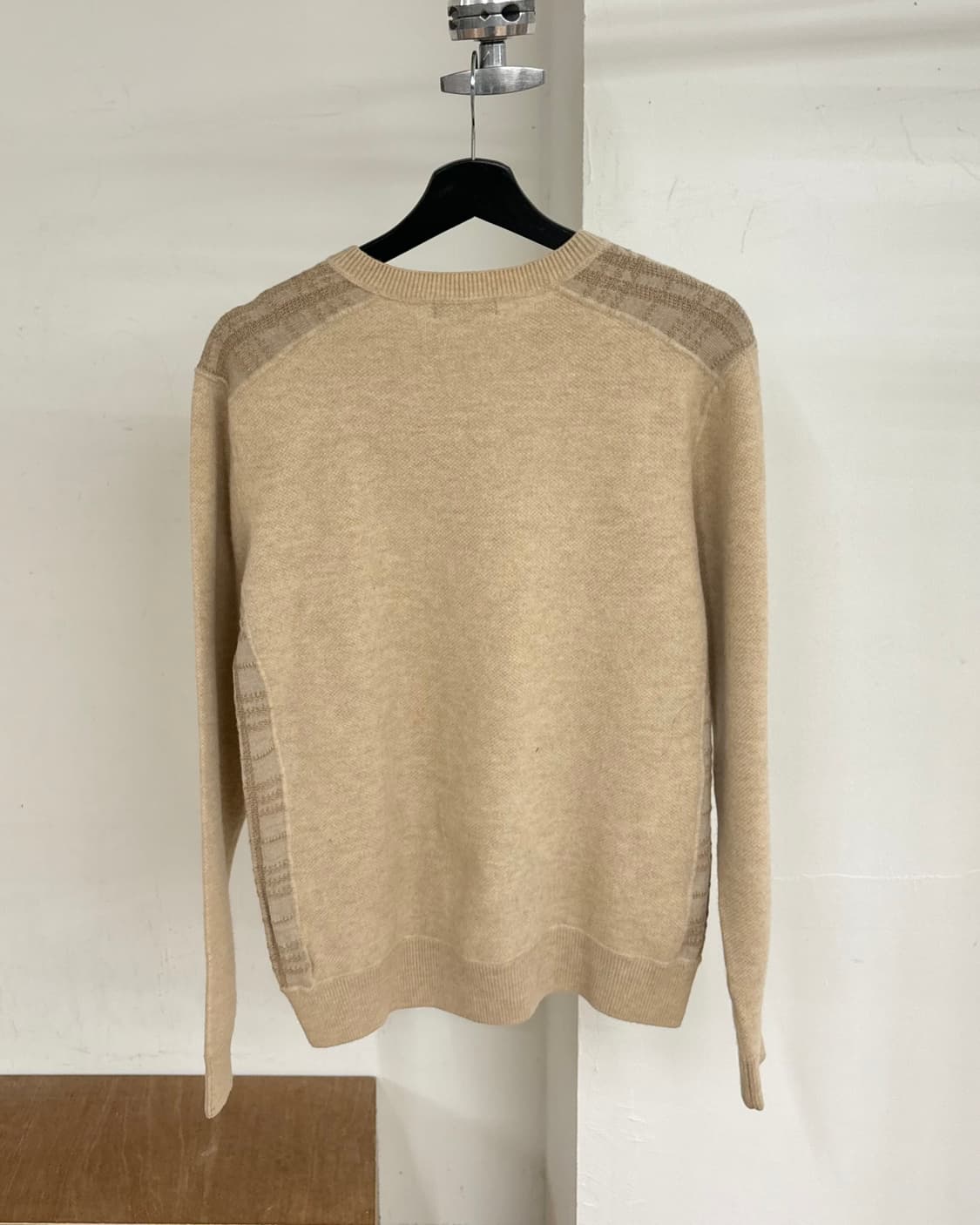 버버리 베이지 헨리넥 니트 상품이미지6