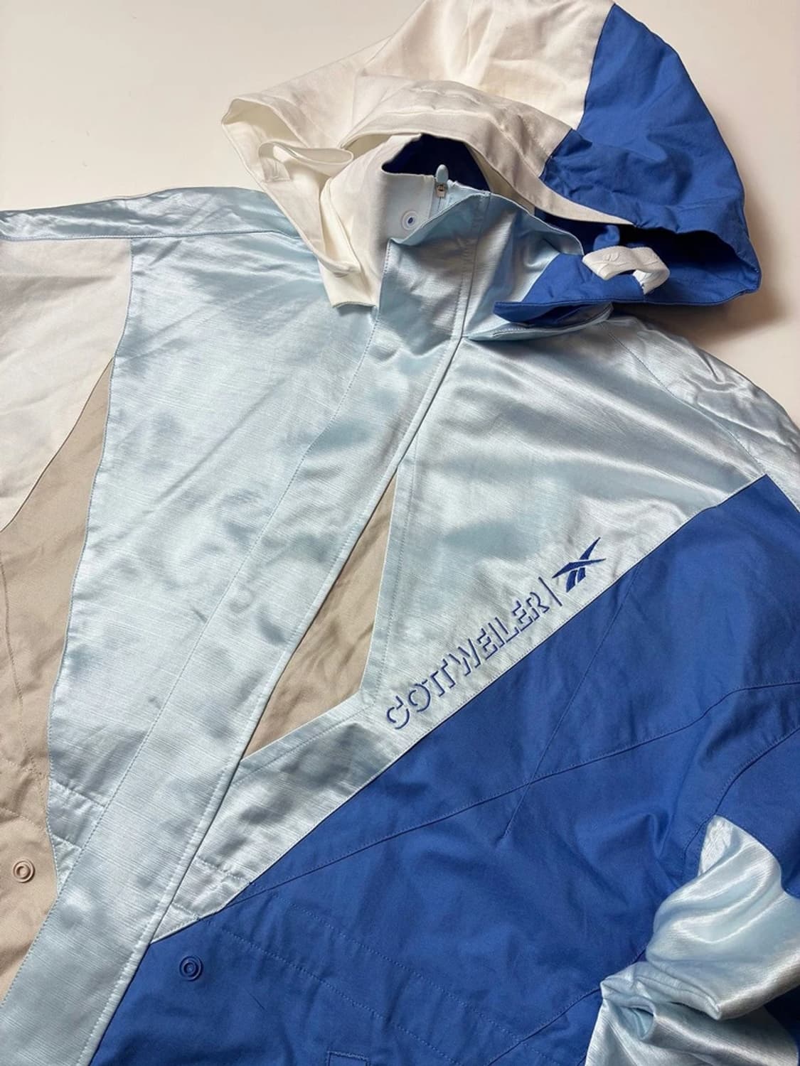 리복x코트와일러 퍼티그 배색 후디 파카 PN8954 상품이미지3