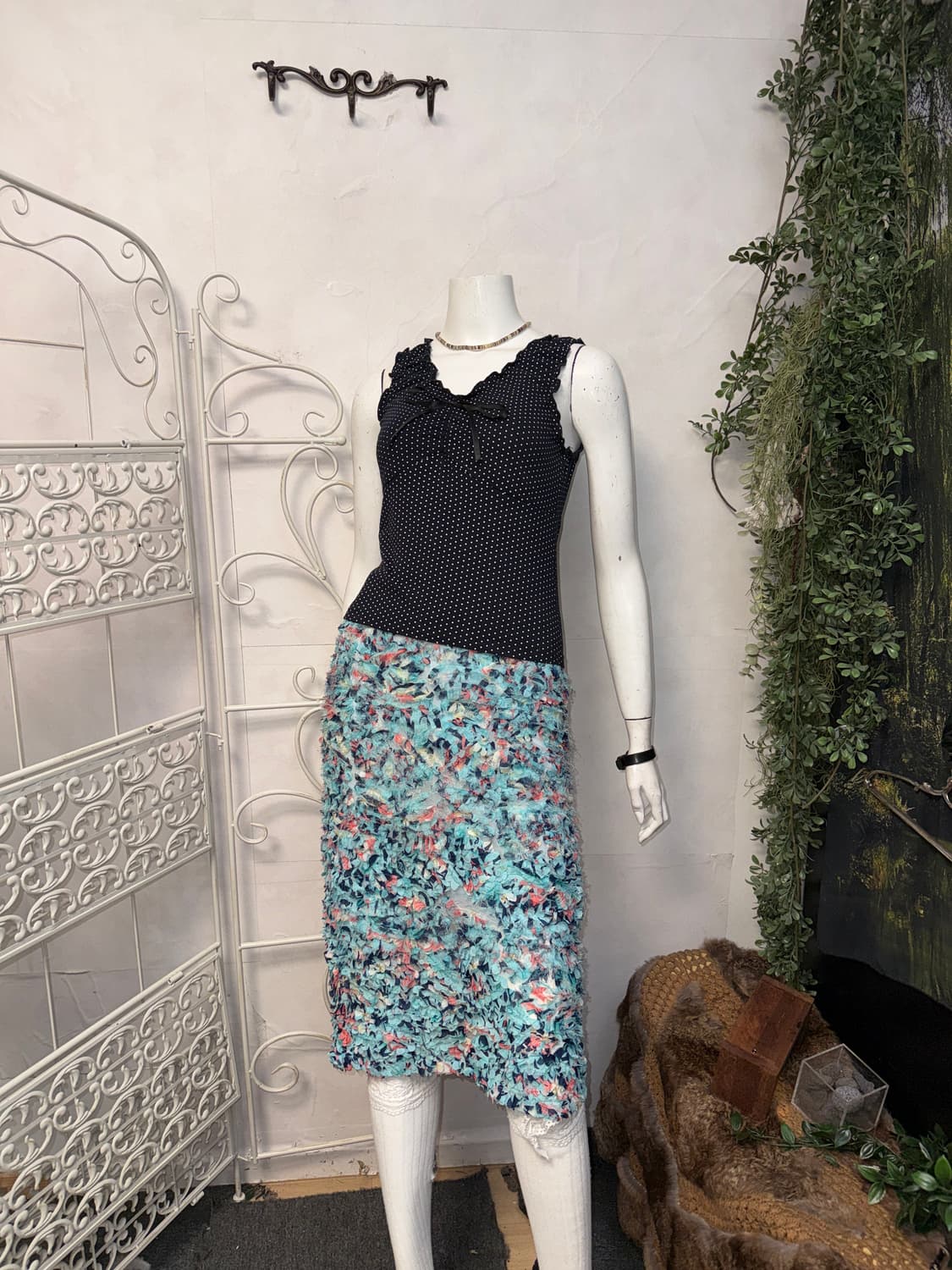 Brandy Melville navy dot ribbon 슬리브리스 상품이미지1